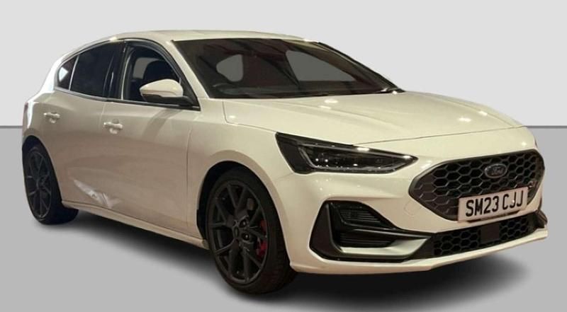 Used Ford Focus ST 280 HP (205 kW) 2023 White Hatchback