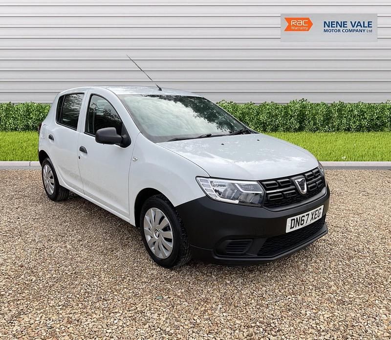 White Used 2017 Dacia Sandero Acces Hatchback | £3,200 (Good price) - Image 1/4