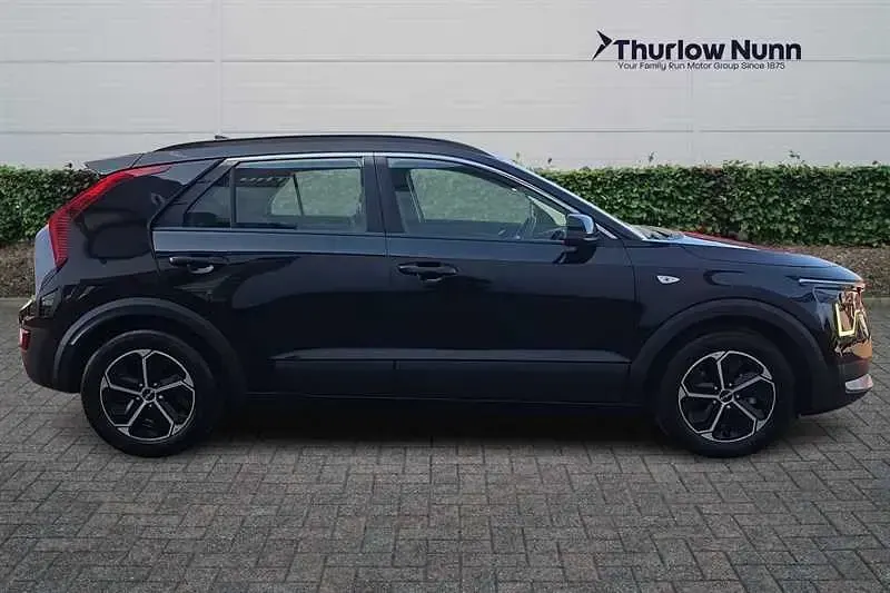 Begagnad Kia Niro 139 HK (102 kW) 2023 Svart SUV