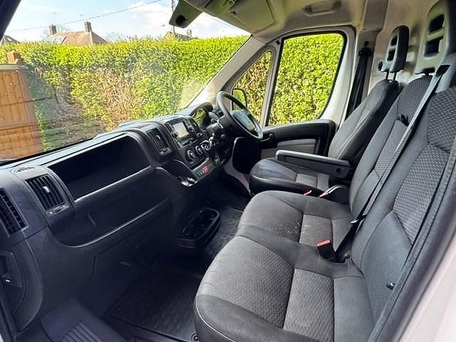 Used Peugeot Boxer 130 HP (95 kW) 2017 White Van