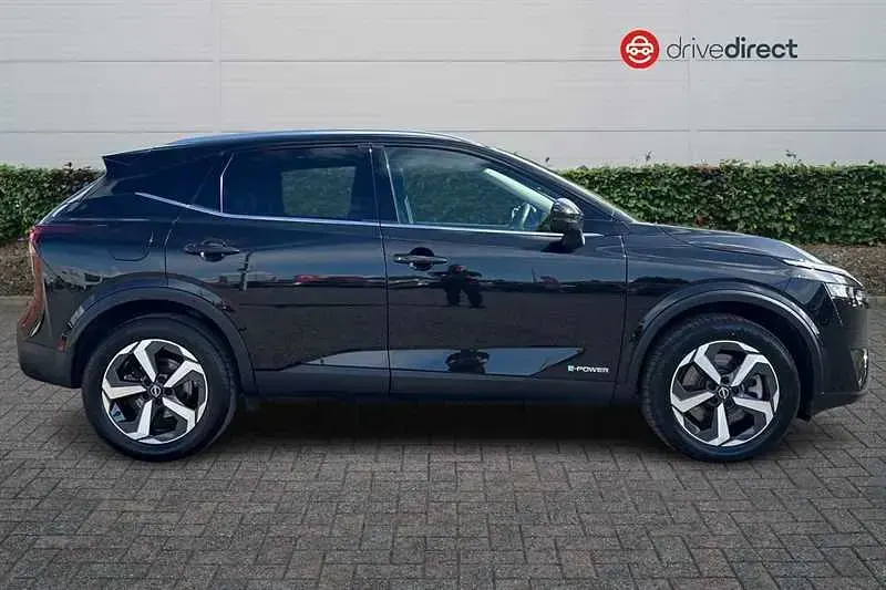Used Nissan Qashqai N-Connecta 190 HP (139 kW) 2023 Black SUV