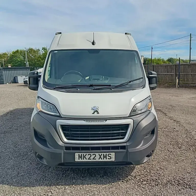 Used Peugeot Boxer 140 HP (102 kW) 2022 White Van