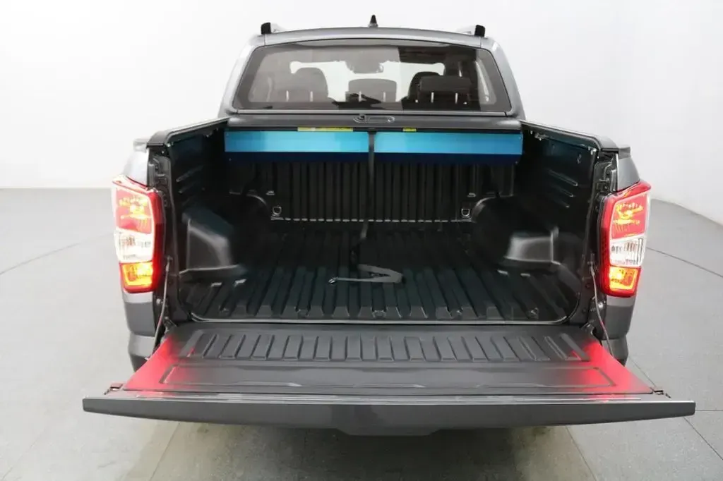 New KGM Musso 202 HP (148 kW) 2025 Grey Pickup