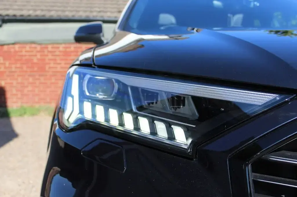 Used Audi Q7 Black Edition 340 HP (250 kW) 2021 Black SUV