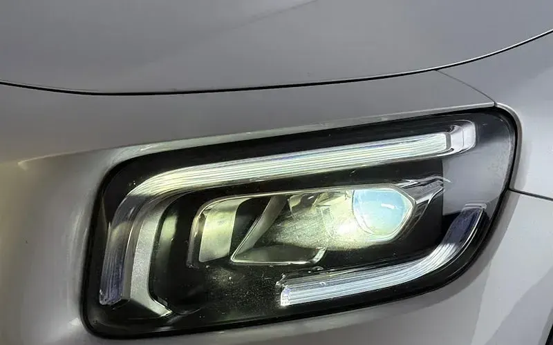 Used Mercedes GLB200 AMG Line Premium 163 HP (119 kW) 2021 Silver SUV