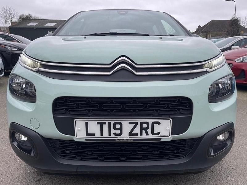 Used Citroën C3 Flair 110 HP (80 kW) 2019 Green Hatchback