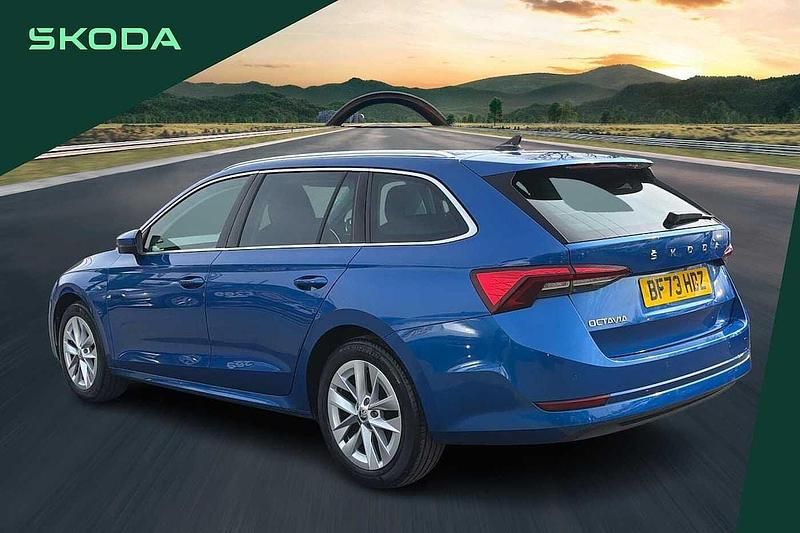 Used Skoda Octavia SE L 147 HP (108 kW) 2023 Blue Estate