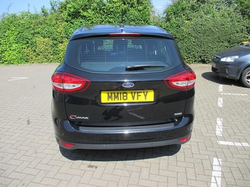 Usado Ford C-MAX Zetec 125 HP (91 kW) 2018 Preto Monovolume