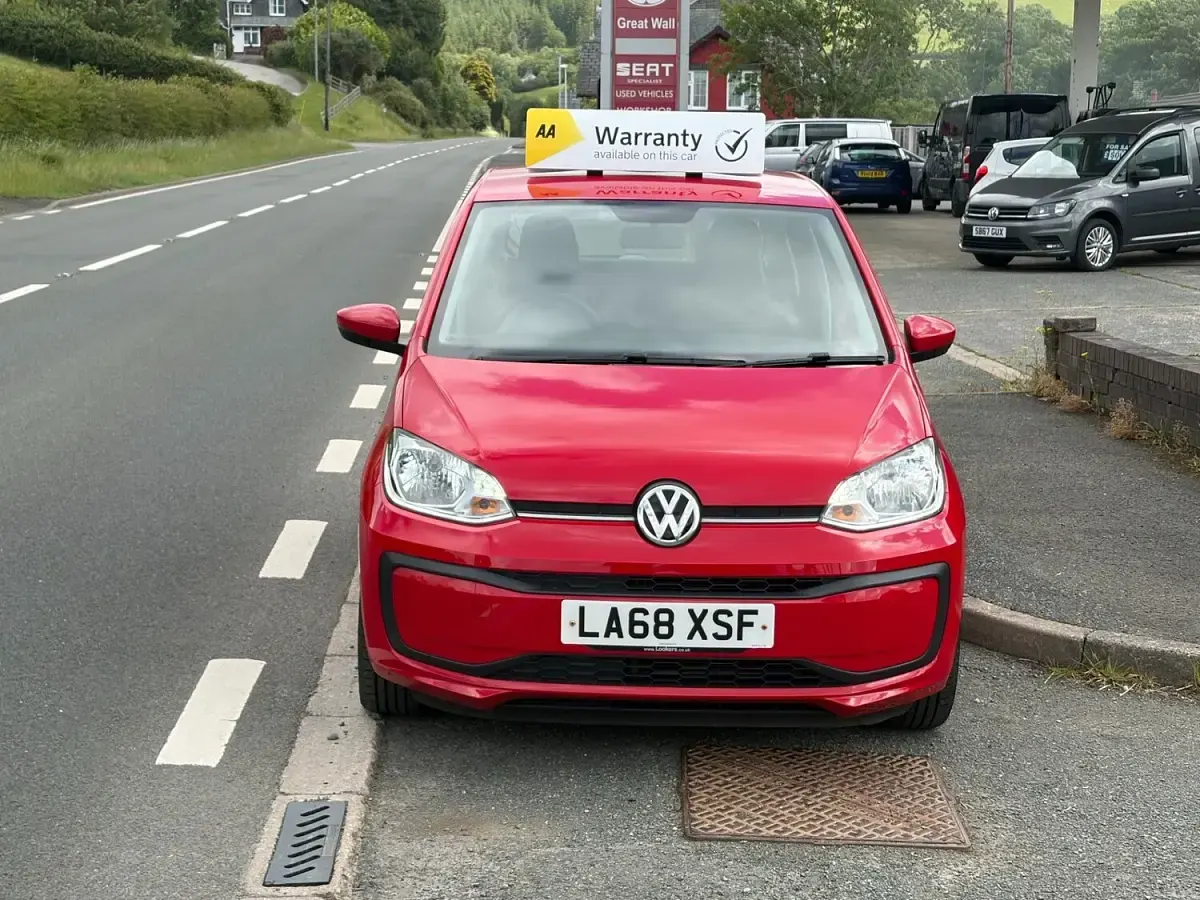Used VW up! move up! 60 HP (44 kW) 2019 Red Hatchback