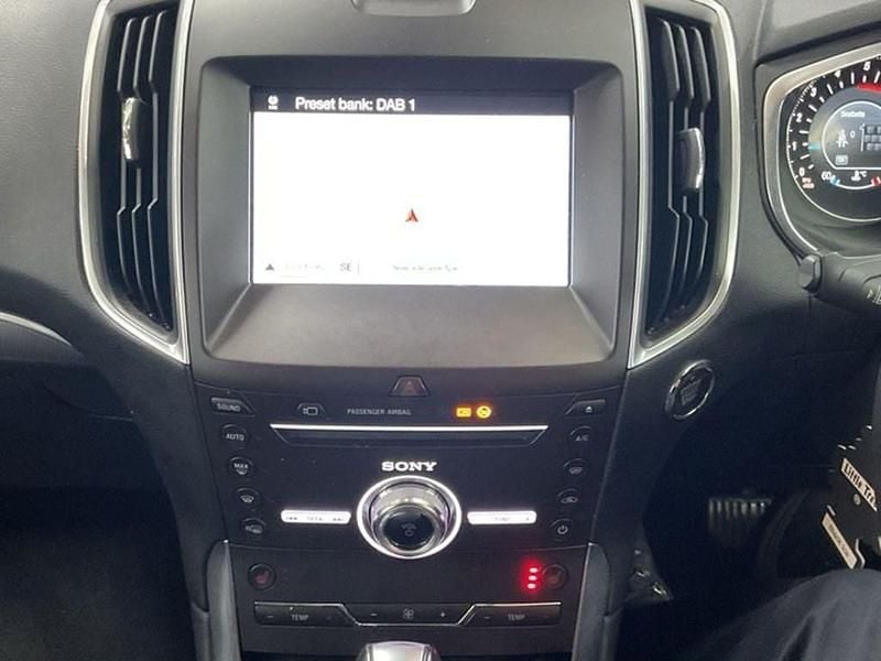 Used Ford Galaxy Titanium X 210 HP (154 kW) 2017 Red MPV