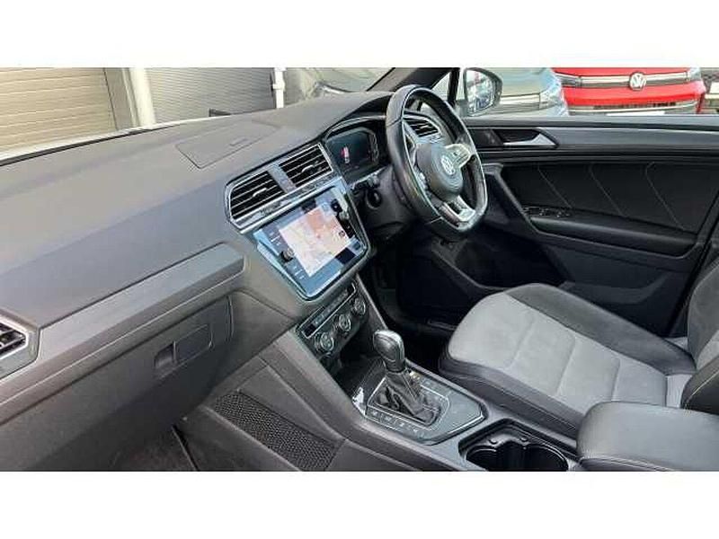 Used VW Tiguan SEL 230 HP (169 kW) 2019 White SUV