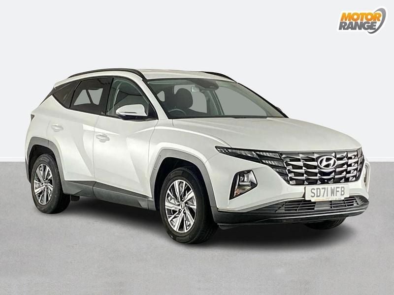 White Used 2021 Hyundai Tucson SE SUV | £16,695 (Good price) - Image 1/4