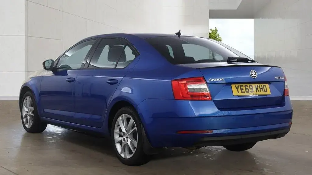 Used Skoda Octavia SE L 150 HP (110 kW) 2019 Blue Hatchback