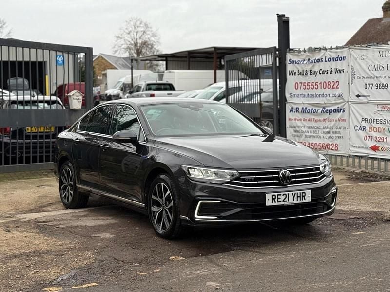 Used VW Passat GTE 218 HP (160 kW) 2021 Grey Sedan