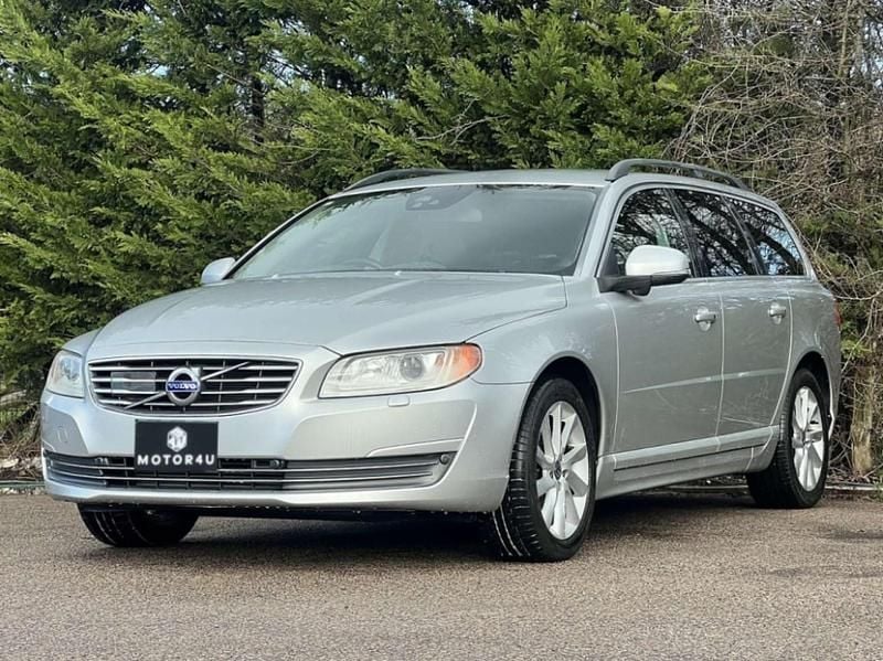 Used Volvo V70 SE 2015 Silver Estate
