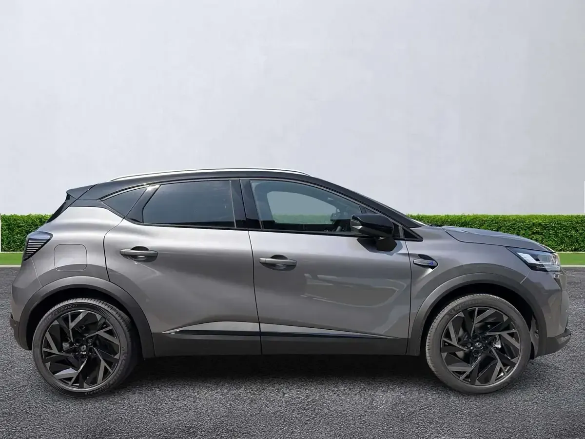 New Renault Captur Esprit Alpine 2026 Oyster grey SUV