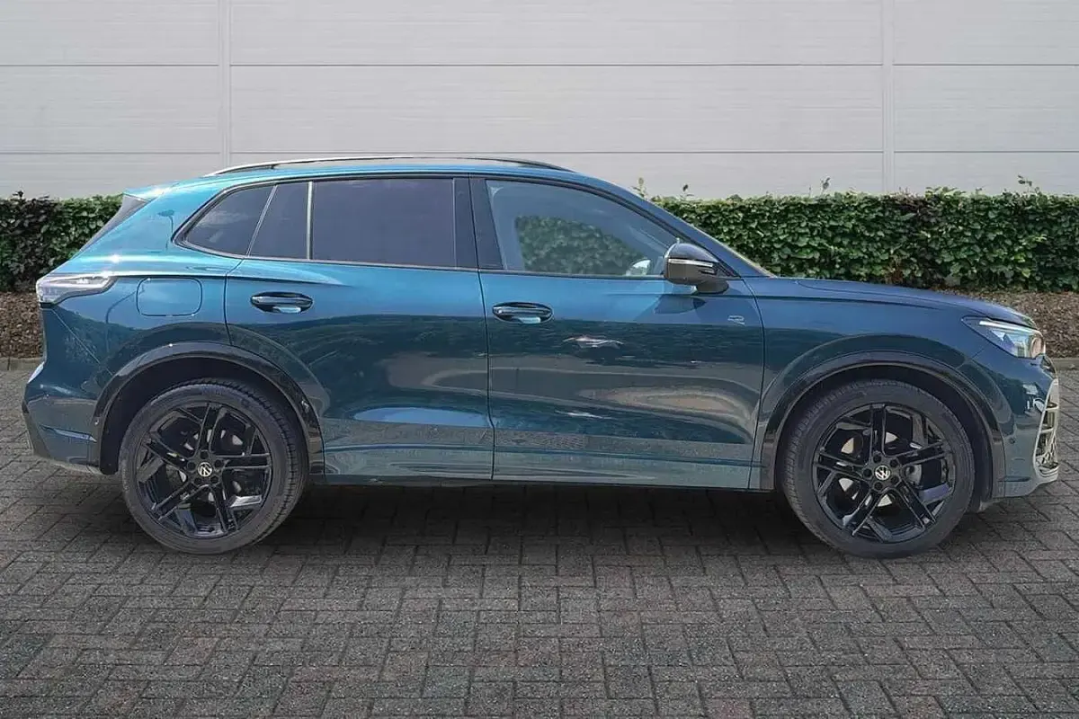 Used VW Tiguan Edition 150 HP (110 kW) 2024 Blue SUV