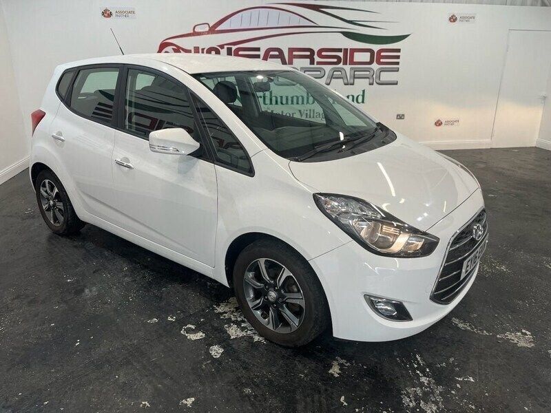 White Used 2016 Hyundai ix20 SE MPV | £7,499 (Fair price) - Image 1/4