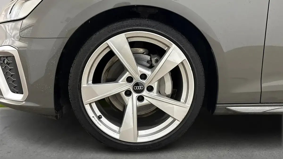 Used Audi A4 S-Line 204 HP (150 kW) 2024 Grey Estate