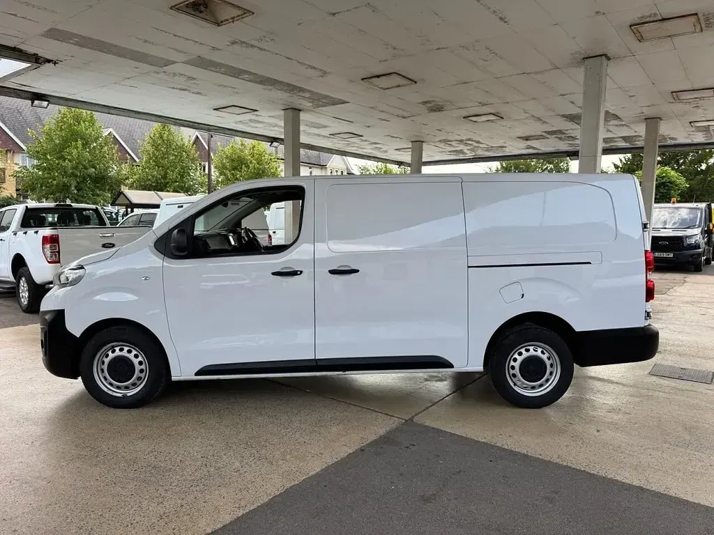 Used Peugeot Expert Premium 2023 White Van