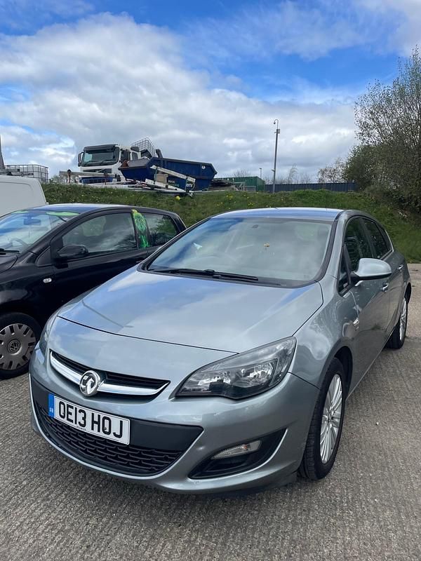 Used Vauxhall Astra 2013 Silver Hatchback