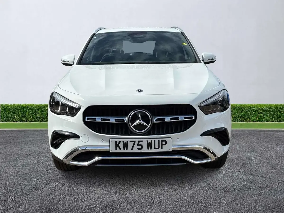 Używany Mercedes GLA200 Executive 2026 Biały SUV