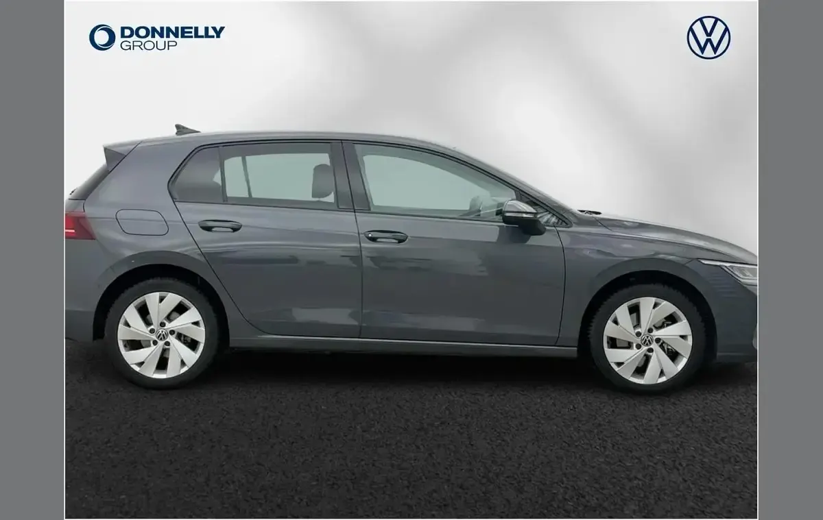 Używany VW Golf VIII Match 200 KM (147 kW) 2025 Szary Hatchback