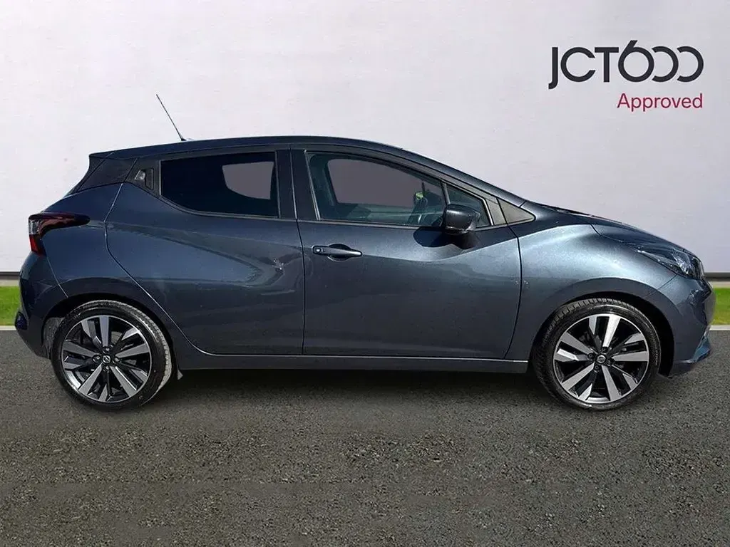 Usado Nissan Micra Tekna 91 HP (66 kW) 2023 Cinzento Citadino