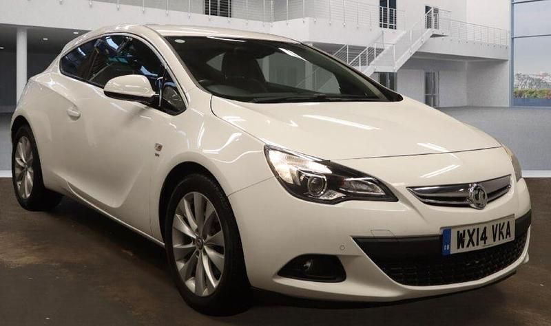 White Used 2014 Vauxhall Astra GTC SRi Hatchback | £6,895 (Fair price) - Image 1/4
