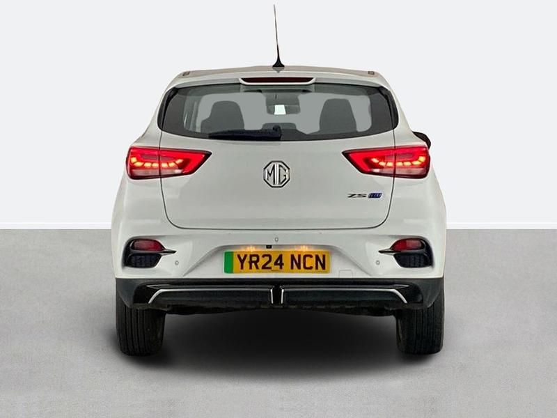 Used MG ZS SE 130 kW (177 HP) 2024 White Hatchback