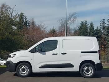 New Citroën Berlingo 100 HP (73 kW) 2026 White MPV