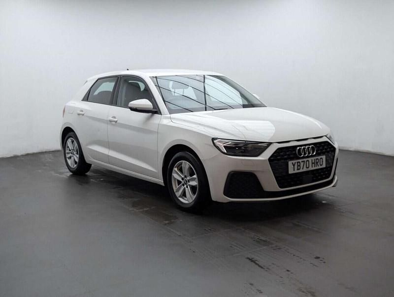 Used Audi A1 Sportback Design 95 HP (69 kW) 2021 White Hatchback