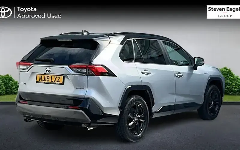 Used Toyota RAV4 Hybrid 218 HP (160 kW) 2023 SUV