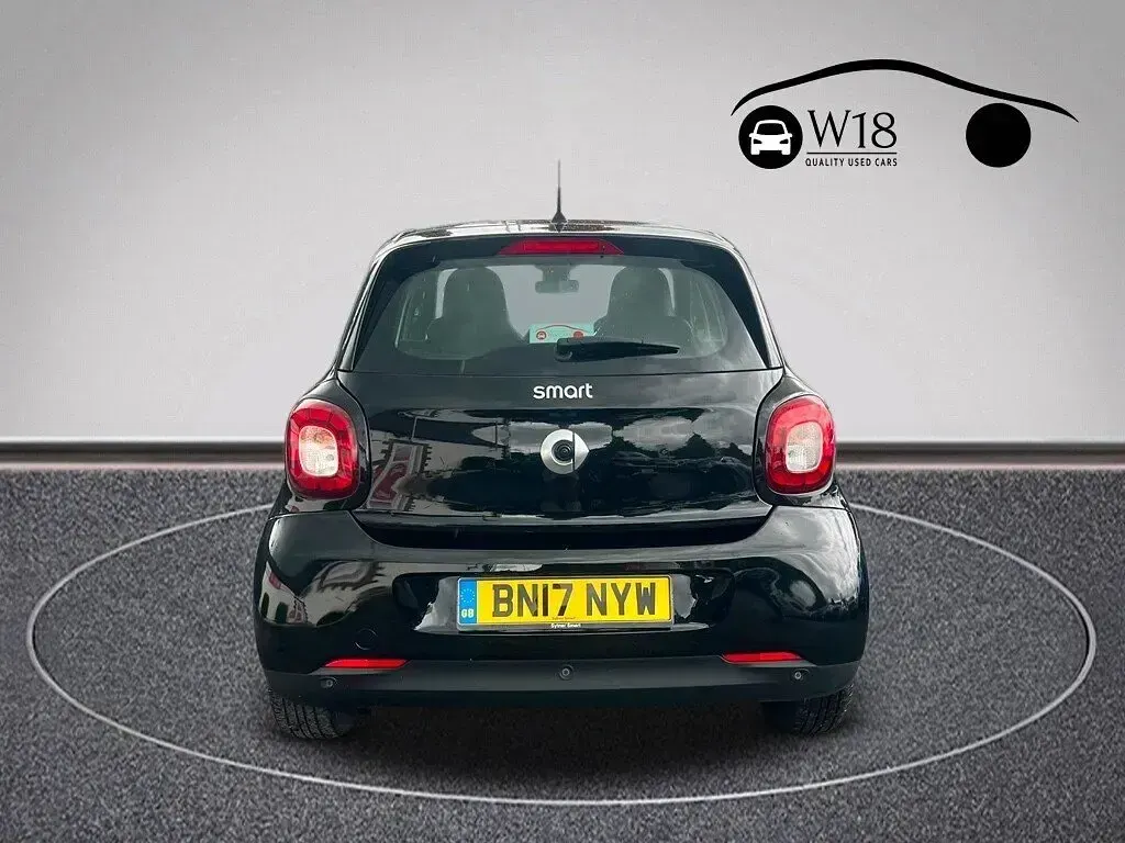 Used Smart ForFour Premium 71 HP (52 kW) 2017 Black Hatchback