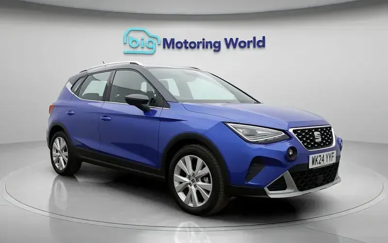 Begagnad Seat Arona Xperience 116 HK (85 kW) 2024 Blå SUV