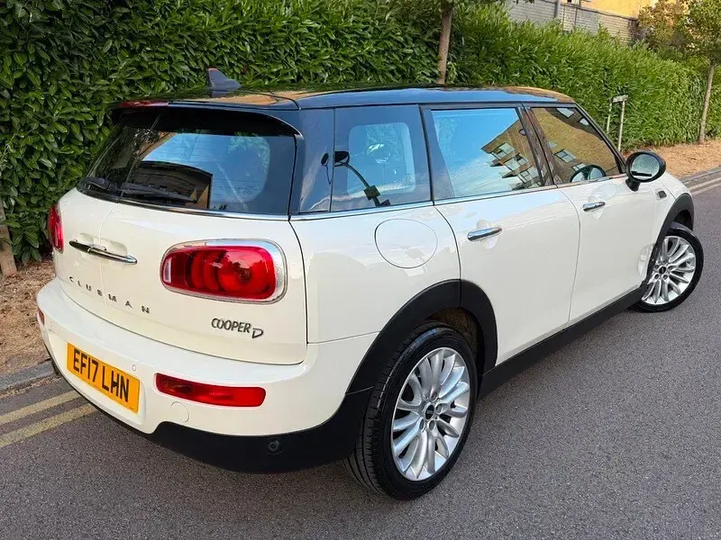 Used Mini Cooper Clubman 150 HP (110 kW) 2017 White Estate