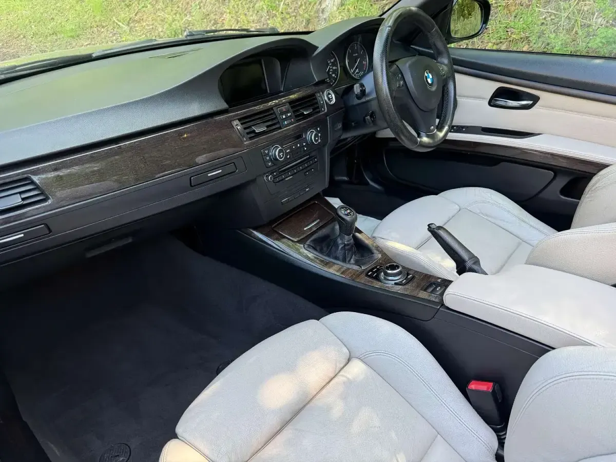 Usado BMW 320 Cabriolet Sport Line 184 CV (135 kW) 2012 Negro Descapotable