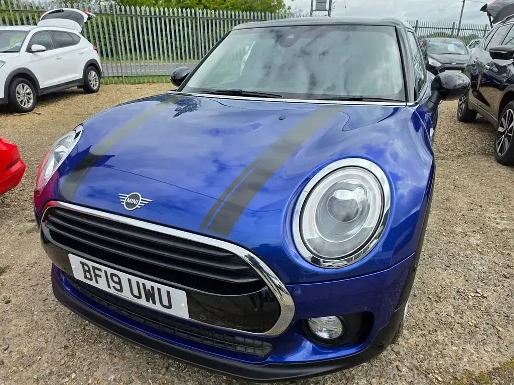 Begagnad Mini Cooper Clubman Classic 136 HK (100 kW) 2019 Blå Kombi