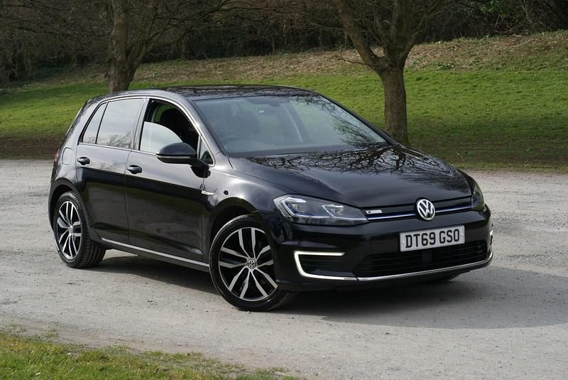 Used VW e-Golf 99 kW (135 HP) 2020 Black Hatchback