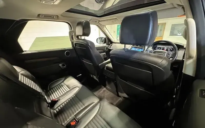 Used Land Rover Discovery HSE 241 HP (177 kW) 2019 Black SUV
