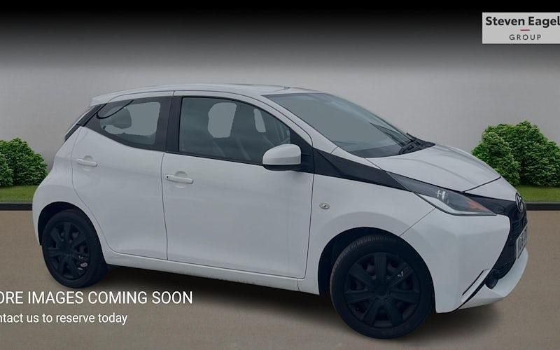 Used Toyota Aygo X-play 69 HP (50 kW) 2018 Hatchback