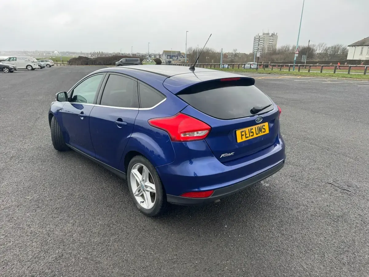 Used Ford Focus Zetec 2015 Blue Hatchback