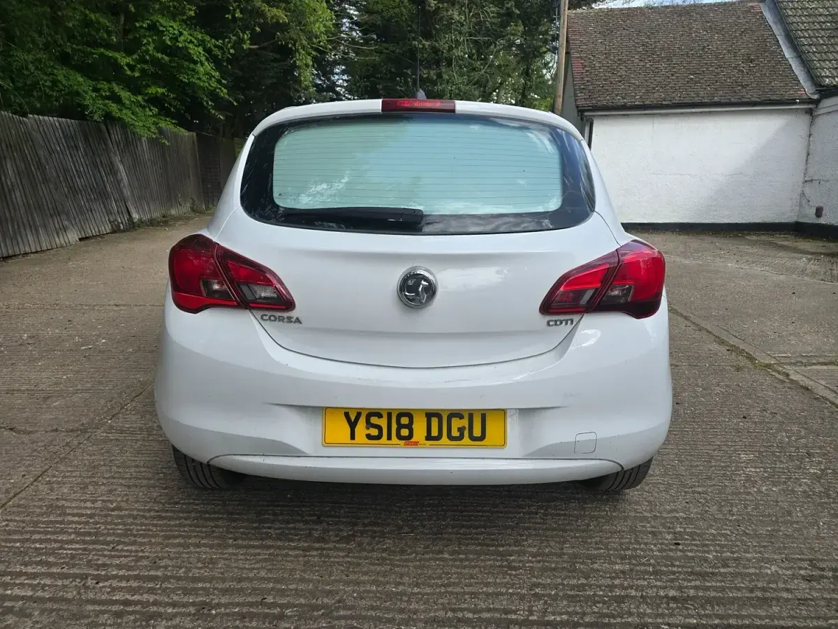 Used Vauxhall Corsa 2018 White Hatchback