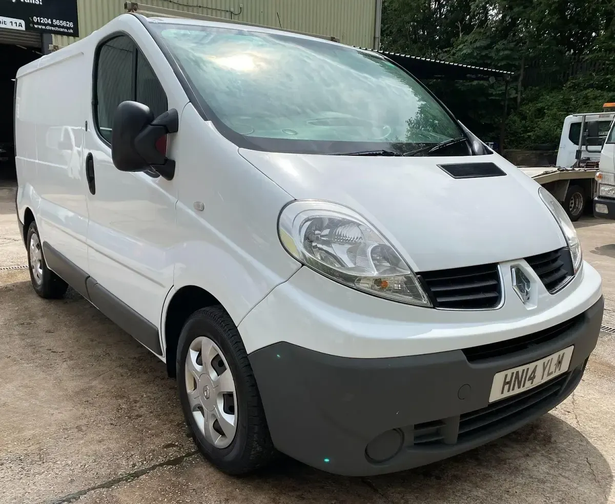 Used Renault Trafic 115 HP (84 kW) 2014 White MPV