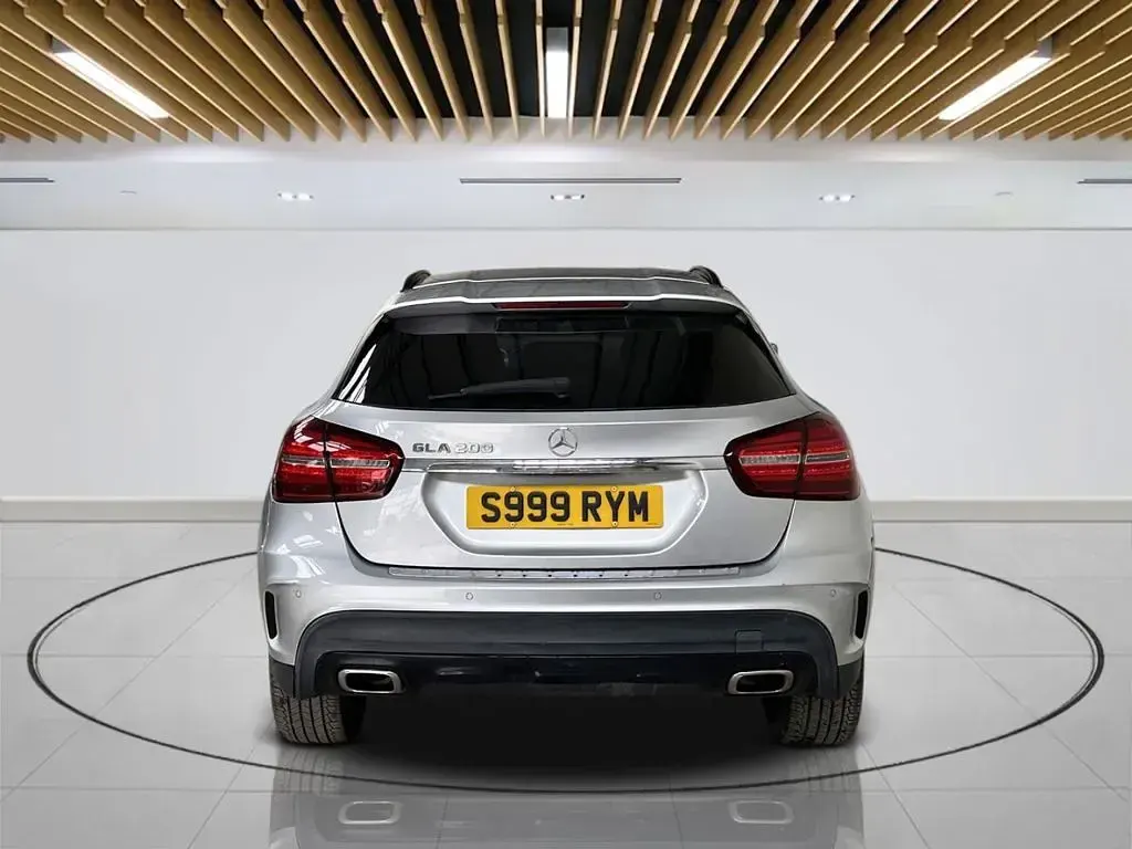 Used Mercedes GLA200 AMG line 156 HP (114 kW) 2019 Silver SUV