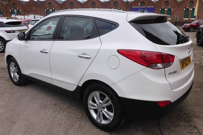 Used Hyundai ix35 Premium 115 HP (84 kW) 2012 White SUV