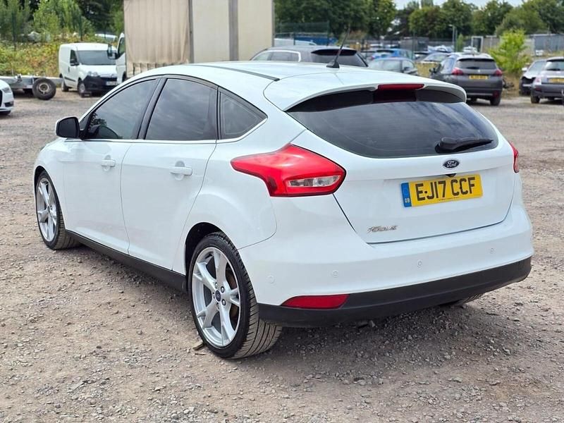 Used Ford Focus Titanium X 120 HP (88 kW) 2017 White Hatchback