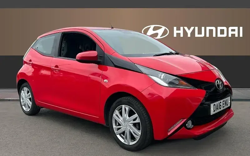 Used Toyota Aygo x-press 69 HP (50 kW) 2016 Hatchback