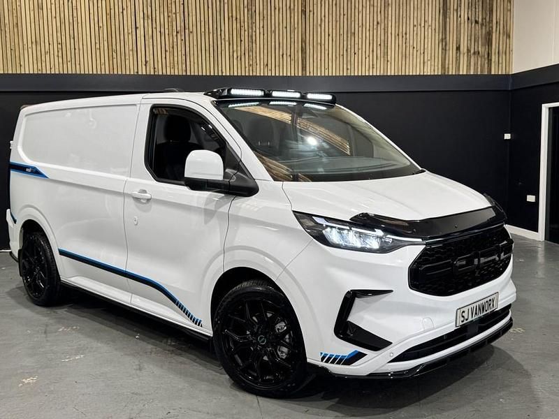 White Used 2024 Ford Transit Custom Limited Van | £24,990 (Fair price) - Image 1/4