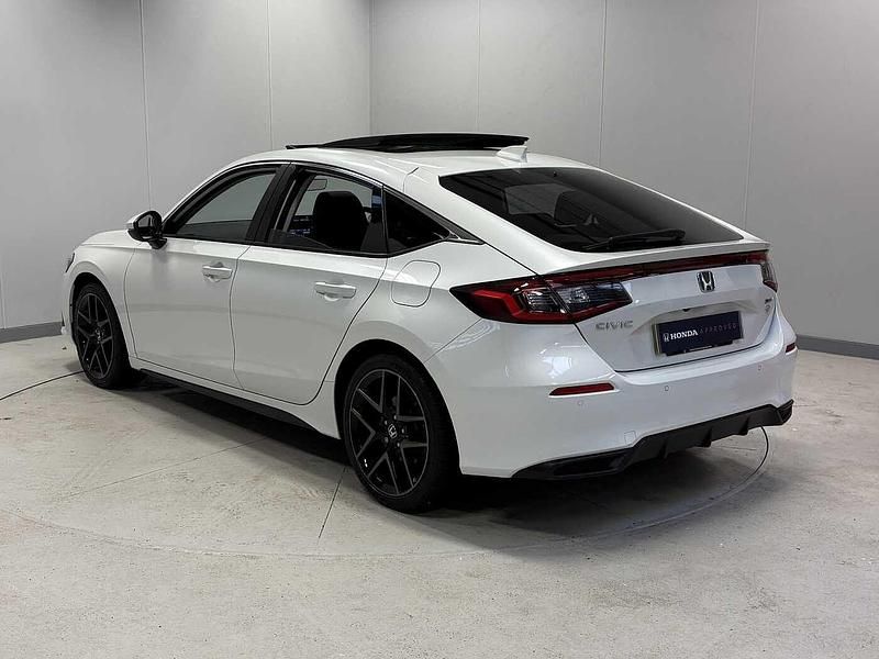 Used Honda Civic Advance 143 HP (105 kW) 2022 Platinum white